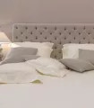 Cabecero de cama tapizado muy mullido