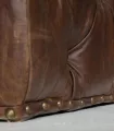 Gran escabel de cuero con tapizado capitoné