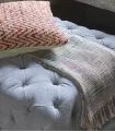 Puf capitone tapizado lino gris