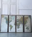Mapa mundi vintage con marco madera