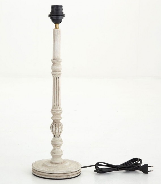 Romántica lampara de mesa con pantalla